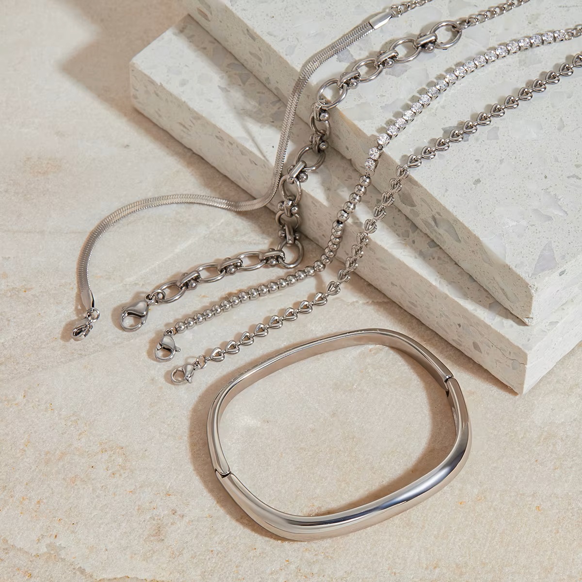 Elenys Valena Love jemný design